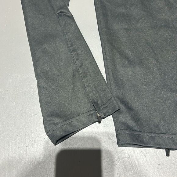 Nike Sweatpants with Pockets - Picture 3 of 9